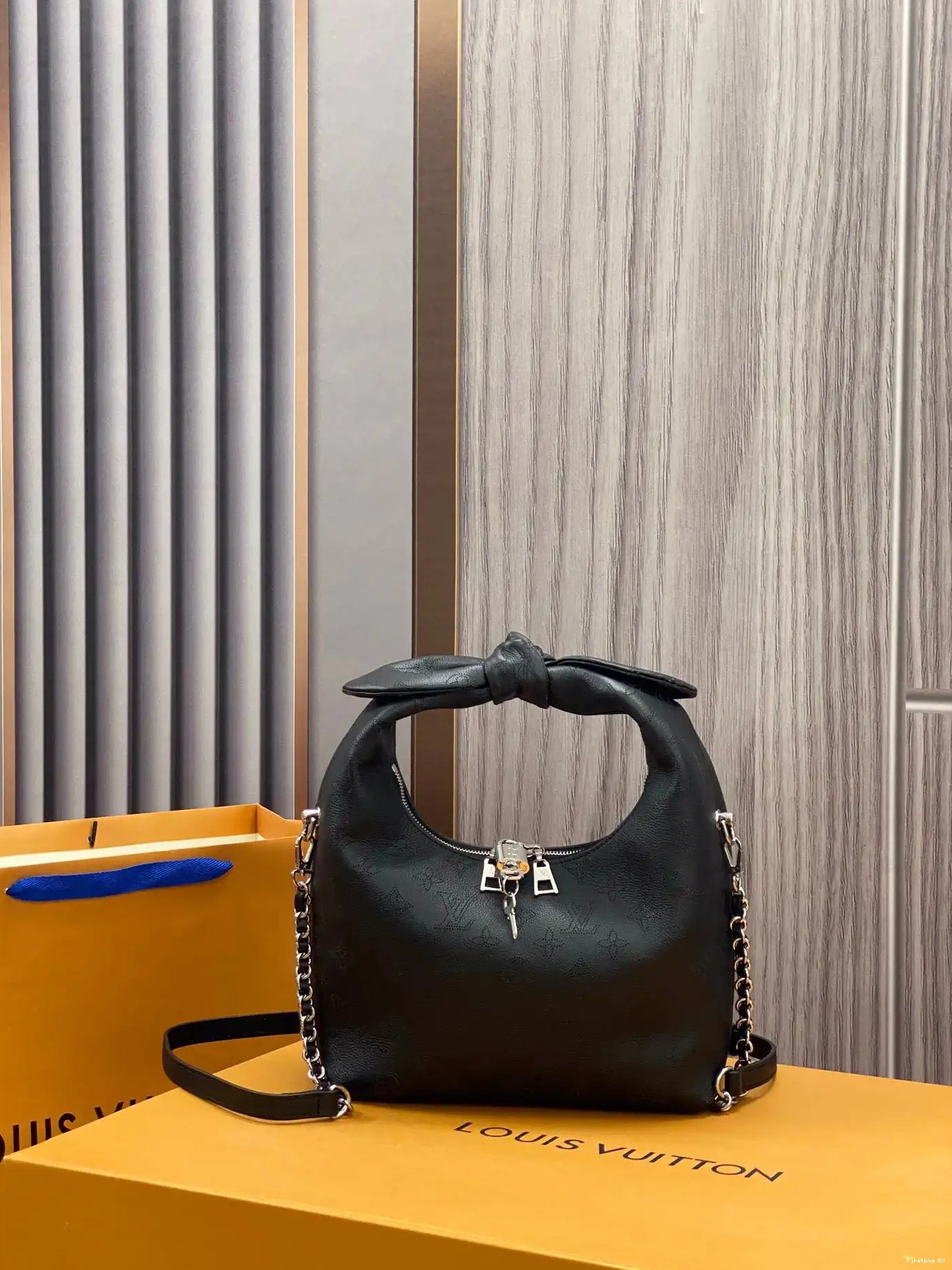 Firstbags ru VUITTON WHY PM LOUIS KNOT 0523